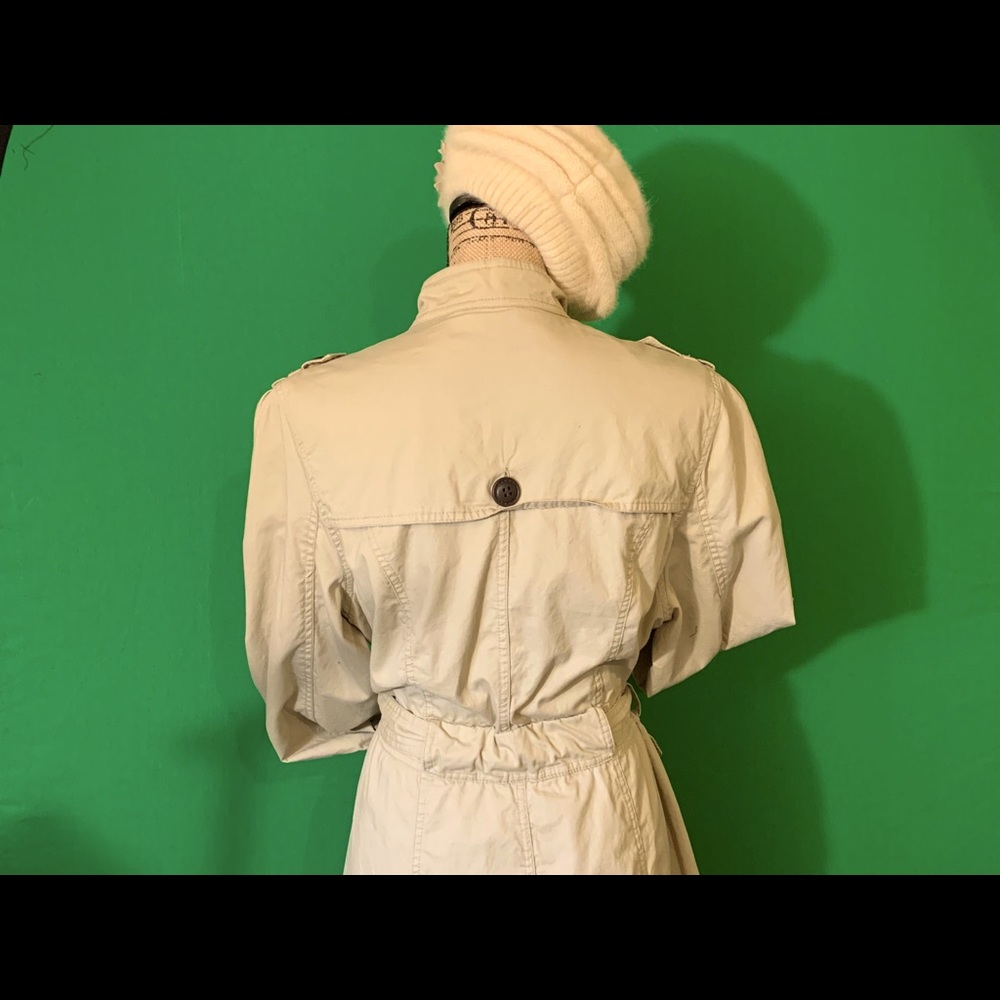 Let’s Welcome Spring with a gorgeous Trench Coat!
